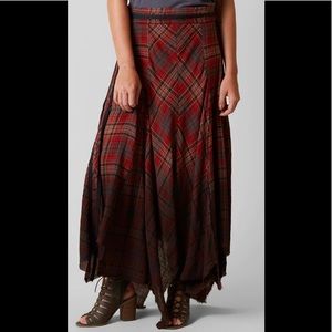 Gimmicks red plaid skirt